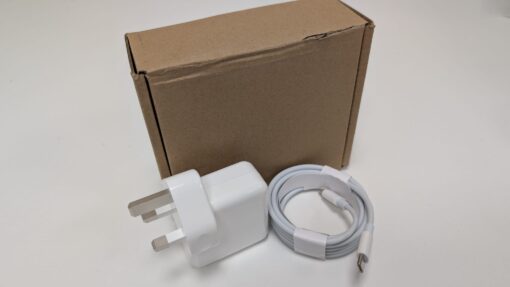 1 BOX OF UK PLUG 30W WALL PLUGS USB C